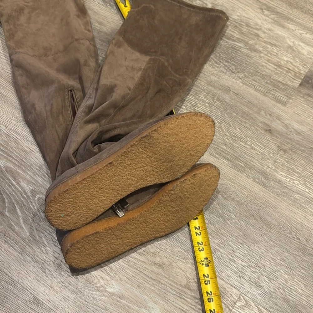 BG Brennan Tall Brown Suede Women’s Boots -Size 9.5